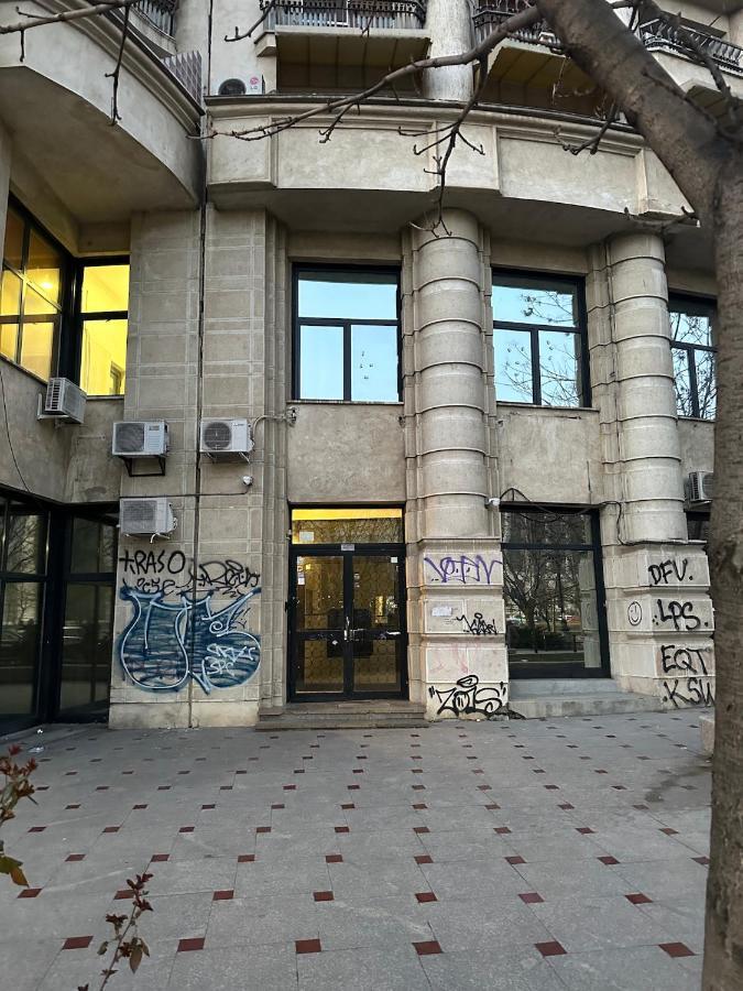 Unirii Lake Tribunal 布加勒斯特 外观 照片