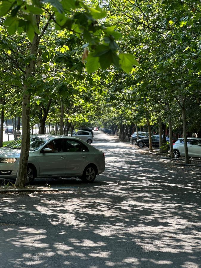 Unirii Lake Tribunal 布加勒斯特 外观 照片